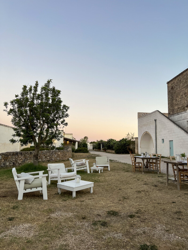 Masseria Palombara Outdoor Restaurant Lounge