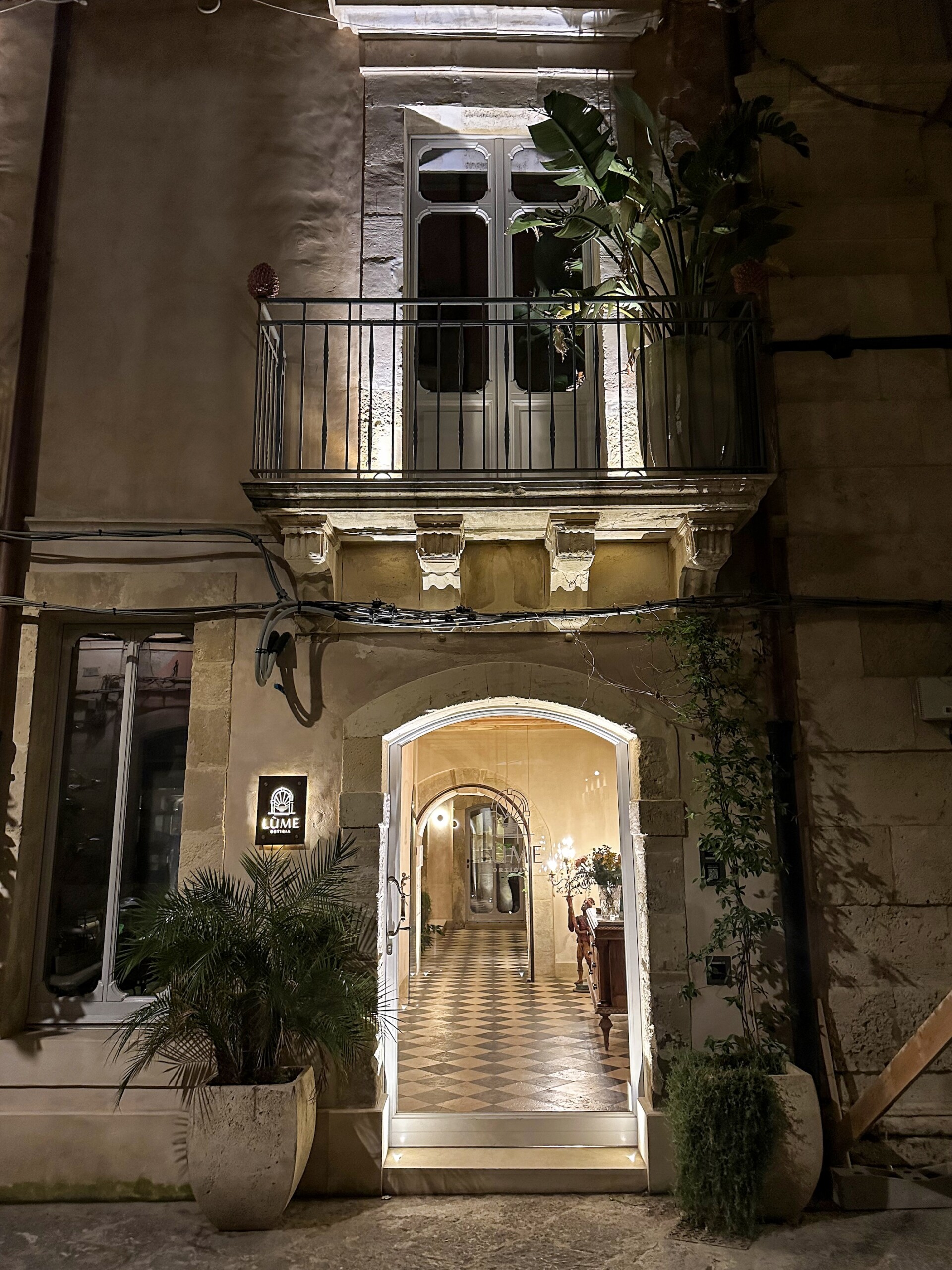 Ortigia Lume Entrance at Night