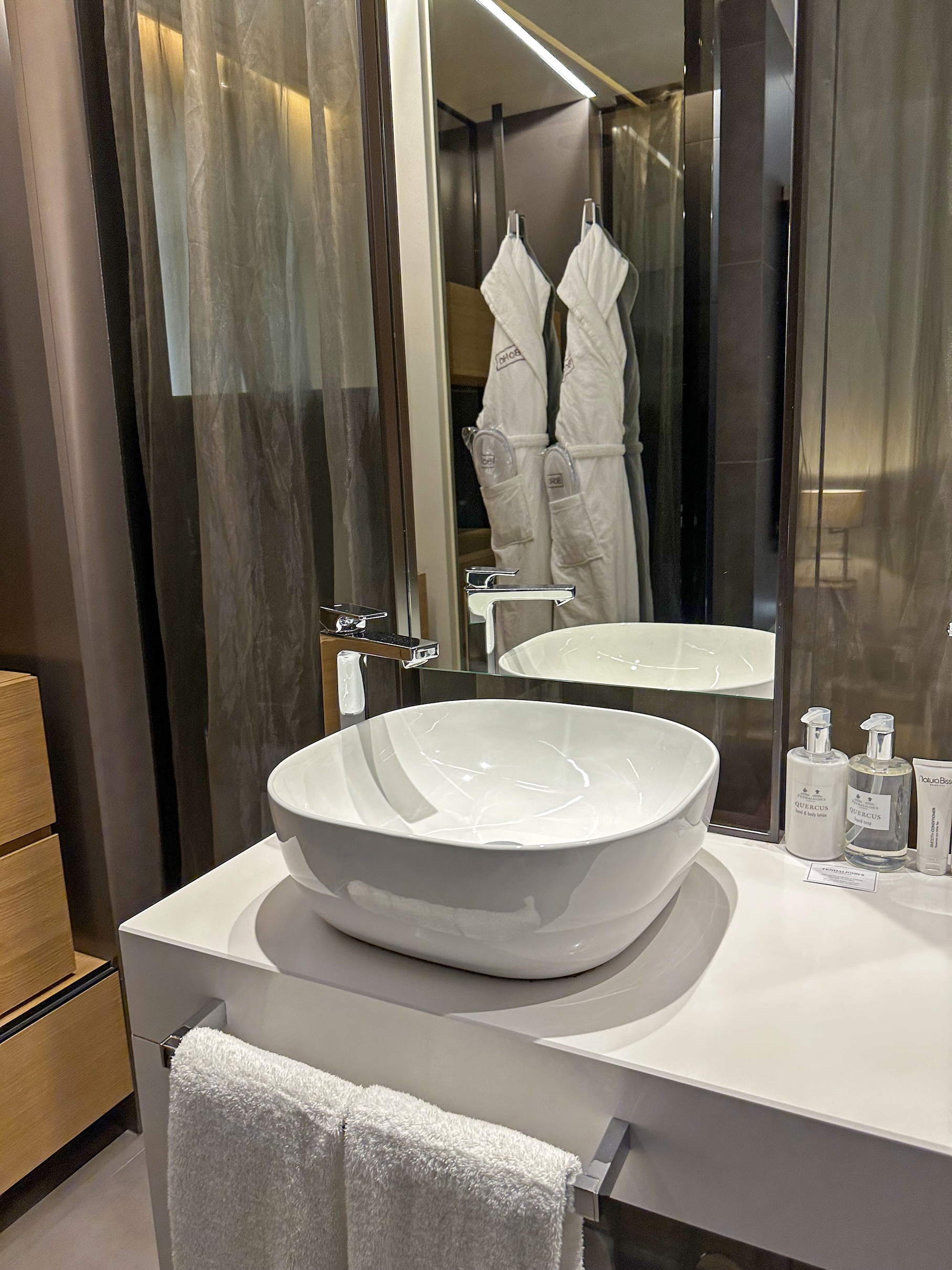 Boho Hotel Vanity